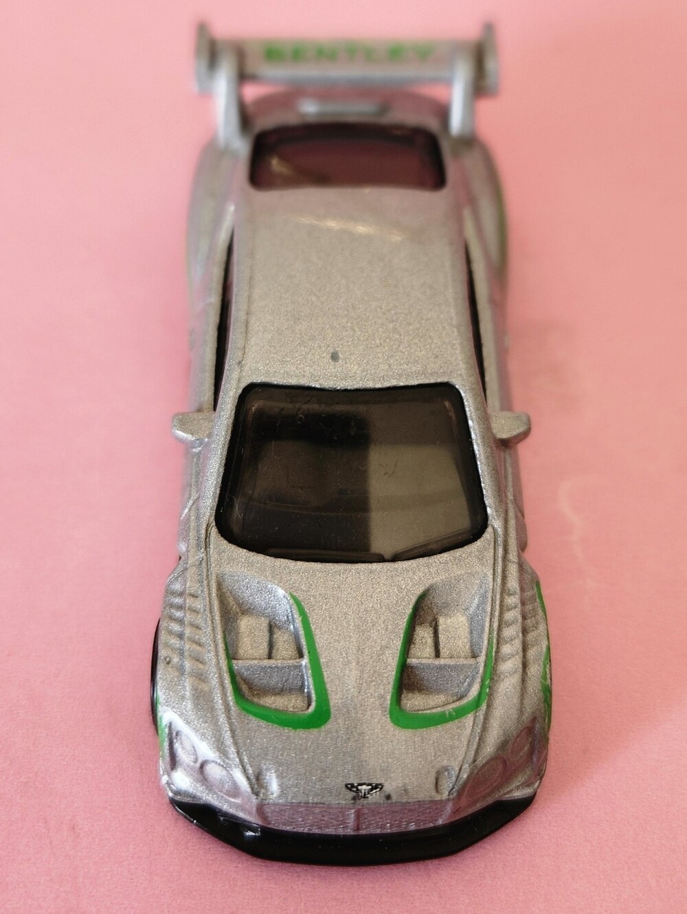 2018 Bentley Silver & Green Kids Toy Car - Hot Wheels Sports Model Mattel 2020